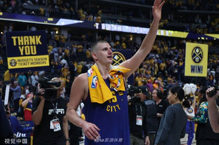 太阳报：阿森纳天价“名宿陪同游”引众怒，票价高达395镑（太阳报：阿森纳名宿陪同参观定价395英镑引发众怒）