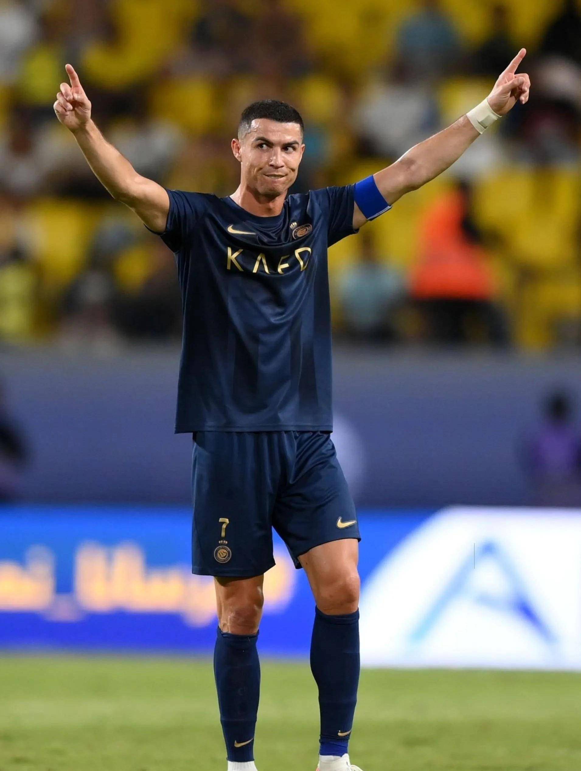 闫炳良：落后的时候没有放弃，希望伤员早日康复打好最后一场（闫炳良：逆境不言弃，盼伤员早日康复，力拼收官战）