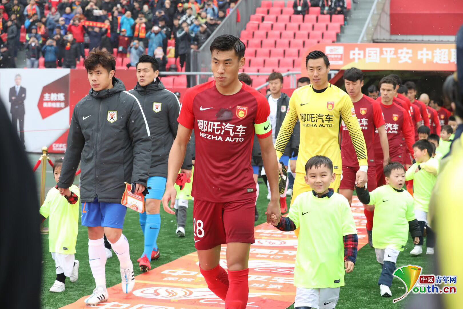 利物浦客胜国米止颓势，主角仍是不在场的萨拉赫（利物浦客场击败国米止住颓势，焦点仍是缺席的萨拉赫）