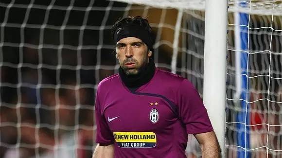 英超：曼联3-0大胜纽卡斯尔（英超战报：曼联3比0完胜纽卡斯尔）