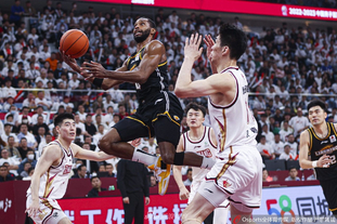 WTT总决赛：首个世界前十被淘汰！邱党1-4败北，男单8强已出其二（WTT总决赛：首位世界前十出局！邱党1-4告负，男单八强已有两席）