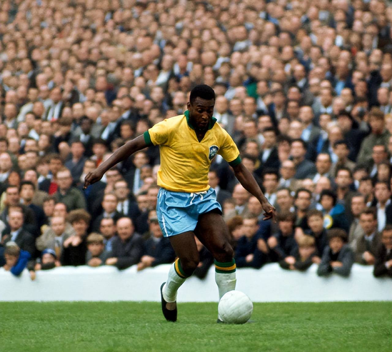 摆大巴击败费耶诺德，阿贾克斯主帅：我很卑鄙（摆大巴制胜费耶诺德，阿贾克斯主帅自嘲：确实有些不光彩）