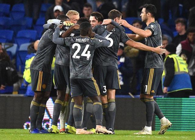 德尼兹·翁达夫赞扬斯图加特球迷“热情”，助力球队赢得欧联杯胜利（翁达夫称赞斯图加特球迷的热情，助球队欧联杯告捷）