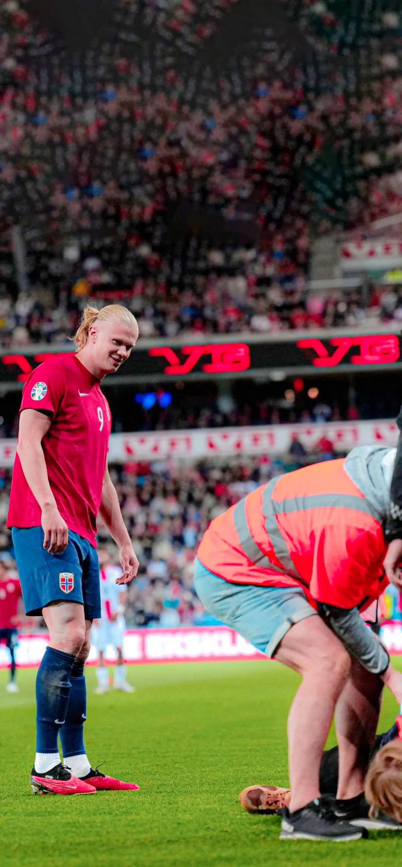 佩莱格里尼谈安东尼红牌：我现在没法下结论，不过他没有恶意（佩莱格里尼评安东尼染红：暂难定性，但并无恶意）