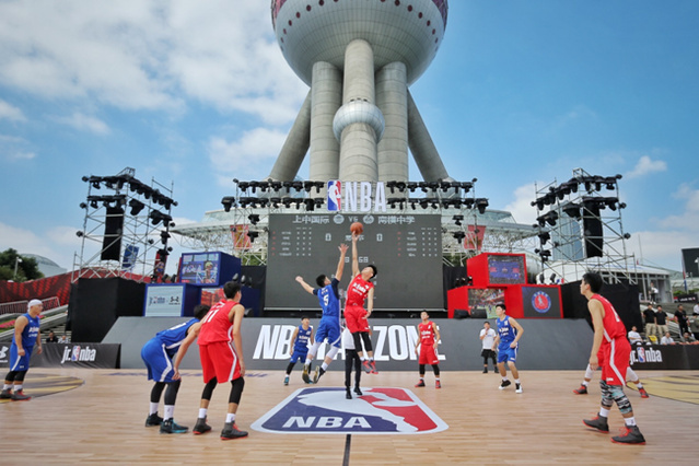 意甲俱乐部球衣胸前广告赞助费TOP10：米兰双雄3000万并列第1（意甲球队球衣胸前赞助费前十：米兰双雄以3000万并列榜首）