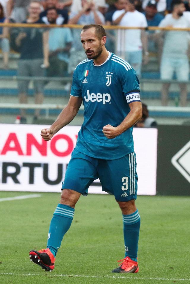 徐宏杰分享续约喜悦：尽最大努力康复，要以最佳状态重返赛场（徐宏杰谈续约：全力康复，力争以最佳状态回归赛场）