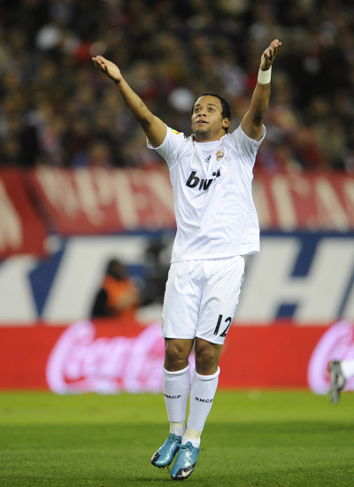 伊萨克首夺瑞典金球奖，上半年纽卡高光成关键（伊萨克首次加冕瑞典金球，纽卡上半年神勇表现成关键）