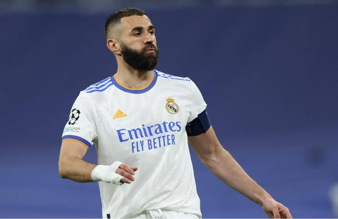 米兰体育总监：亚沙里和莫德里奇关系很好，他经常和莫德里奇交流（米兰体育总监：亚沙里与莫德里奇关系密切，交流频繁）