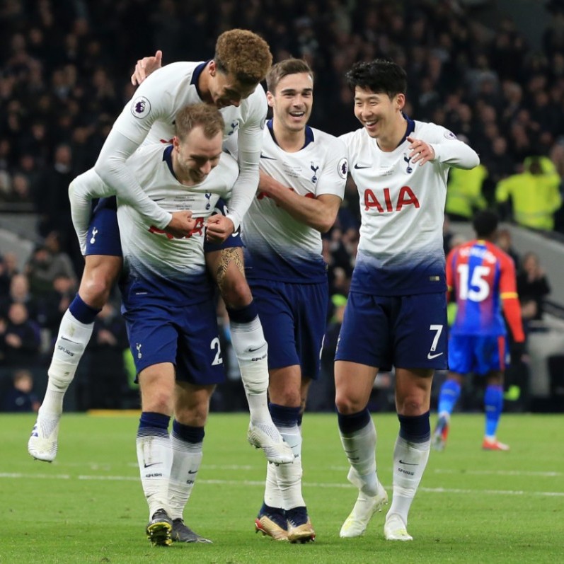 都体：凯利主动放弃休息日加紧恢复；卡瓦尔恢复进度稍慢一些（都体：凯利自愿放弃休息日全力康复；卡瓦尔恢复节奏偏慢）