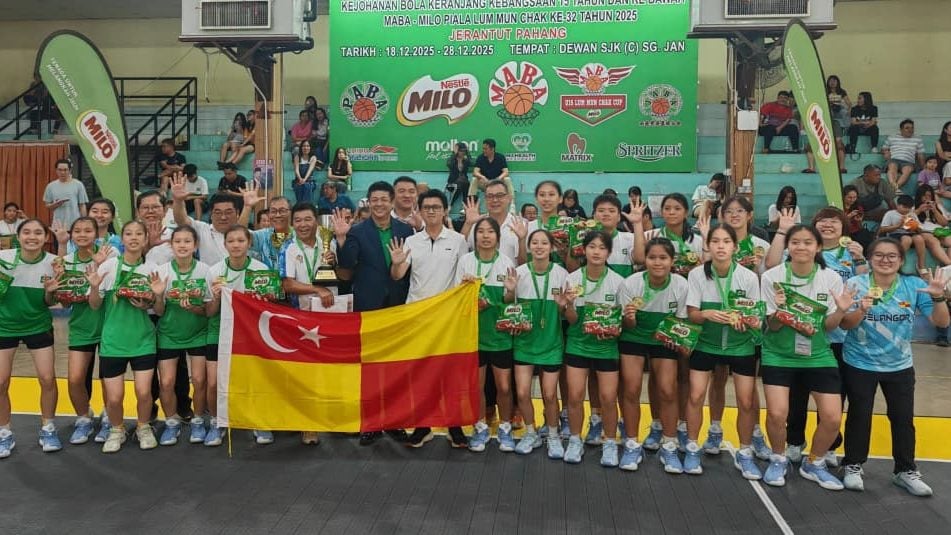 他把比赛节奏完全玩明白了（他已彻底掌控比赛节奏）